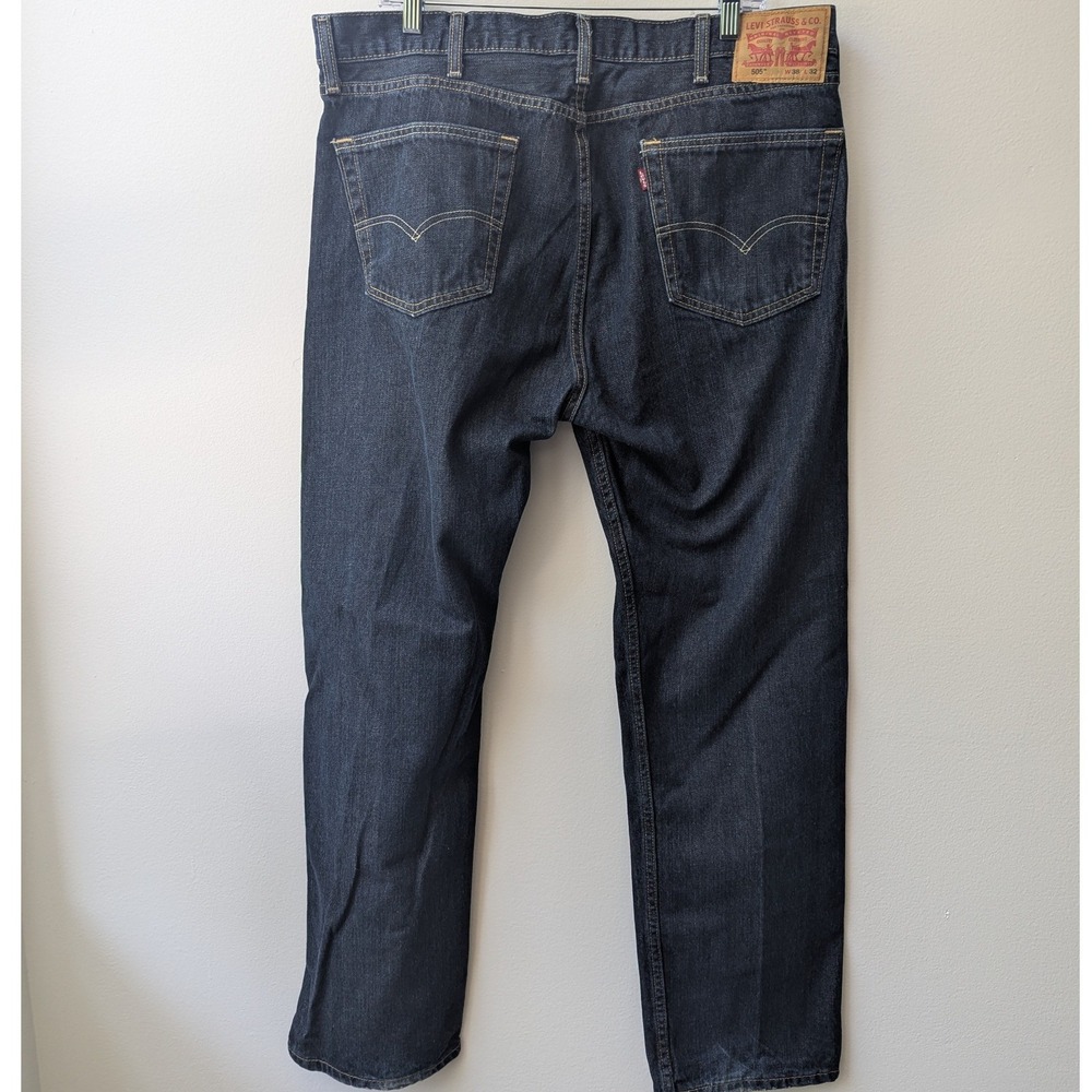 Levis 505 Regular Fit Jeans Dark Wash Indigo Straight Leg Mens 38x32 Americana